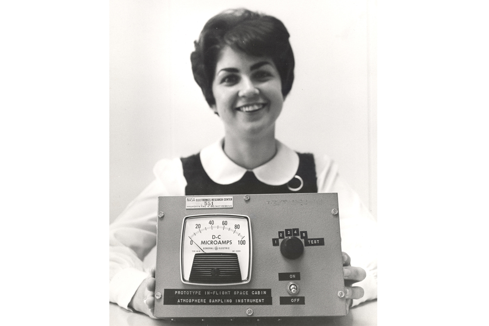 Space History Photo: Aerosol Particle Analyzer at the ERC
